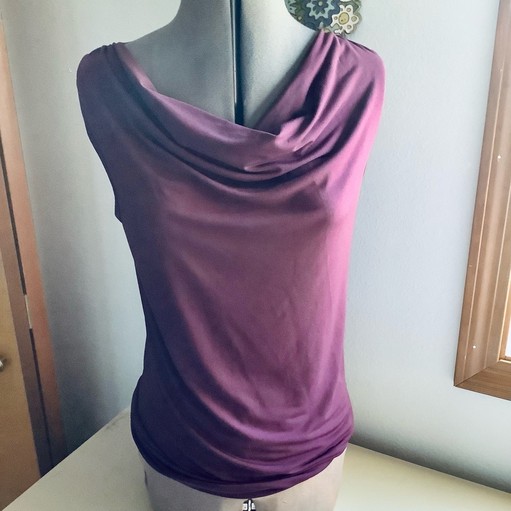 Banana Republic sleeveless dress shirt